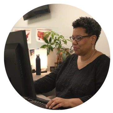 Especialista de productos Ellen para la página de inicio de PFEN